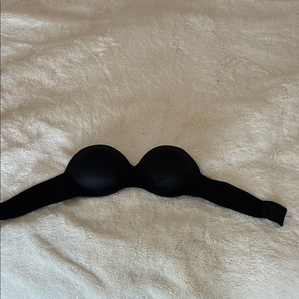 Auden Black Strapless Bra